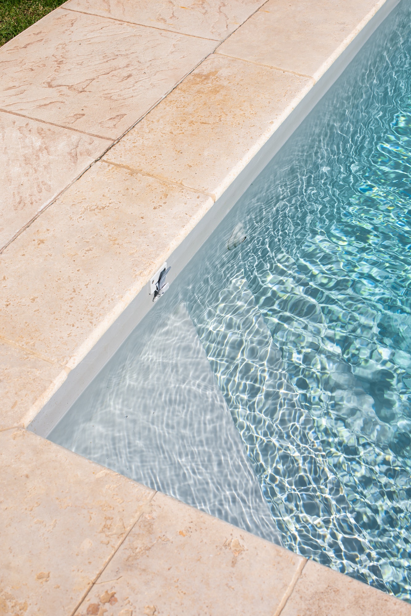 Swimming pool angle