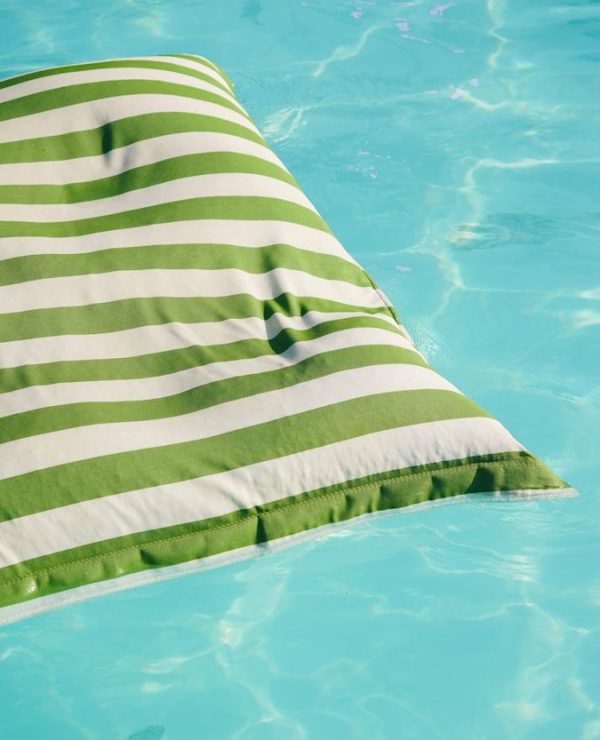 Mobile pool cleaning service Blairgowrie swimming pool maintenance